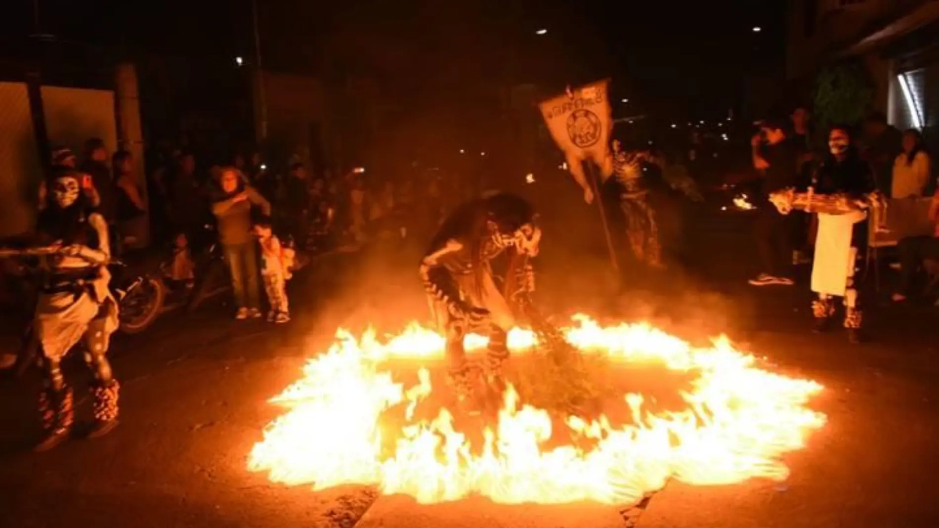 Paseo Luminarias 6